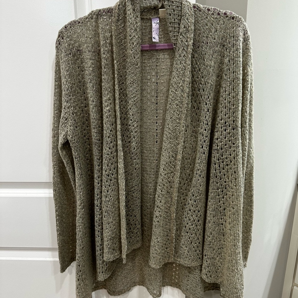 Alya Gray Knit Cardigan Sweater Relaxed Fit- Large